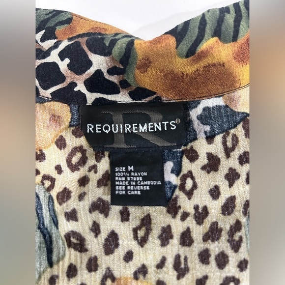 REQUIREMENTS ANIMAL Print blouse - Picture 11 of 14